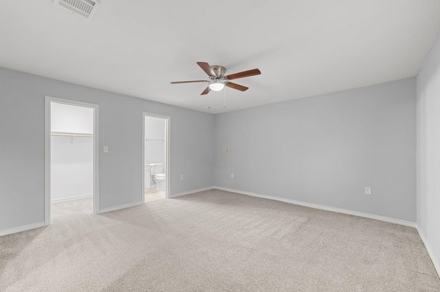 4802 Hannas Reef Drive, Bacliff, TX 77518