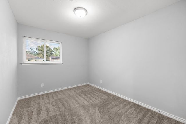 4802 Hannas Reef Drive, Bacliff, TX 77518