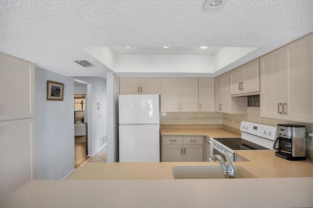 3416 MONTILLA COURT 8405, Sarasota, FL 34232