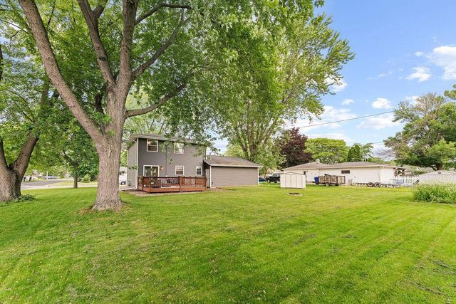 1001 FIELDCREST DRIVE, Menasha, WI 54952