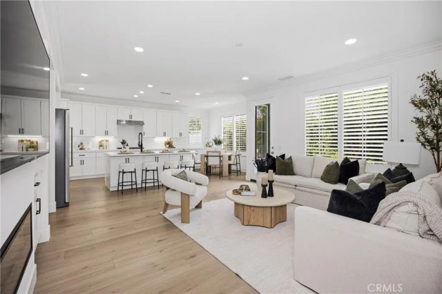 3 Tudor Way, Ladera Ranch, CA 92694