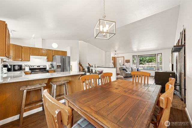 306 Maple Drive N, Eatonville, WA 98328