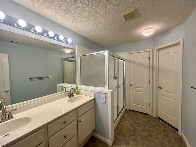 1504 Sawgrass LN, Portsmouth, VA 23703