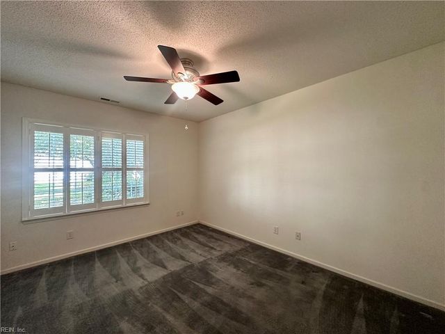 1504 Sawgrass LN, Portsmouth, VA 23703