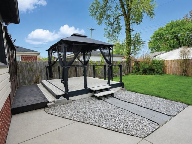 13042 Sioux Avenue, Redford, MI 48239