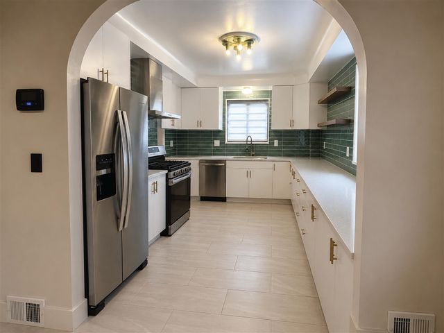 13042 Sioux Avenue, Redford, MI 48239