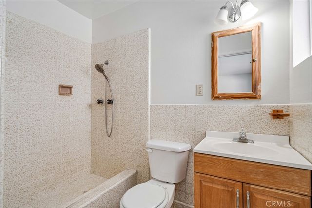 43729 Heaton, Lancaster, CA 93534