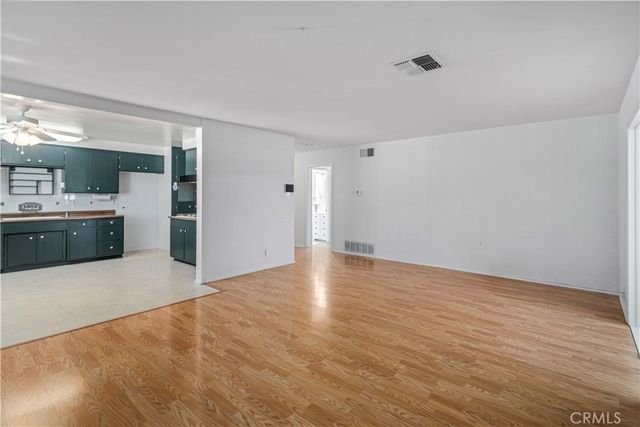 43729 Heaton, Lancaster, CA 93534