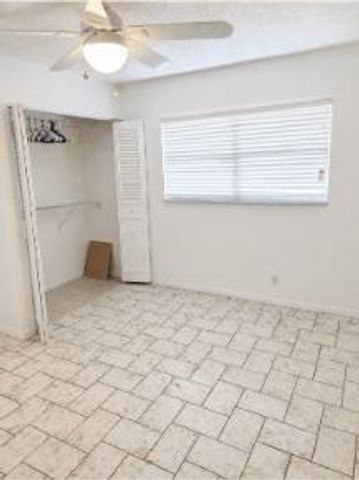 3524 Via Poinciana Apt 104, Lake Worth, FL 33467