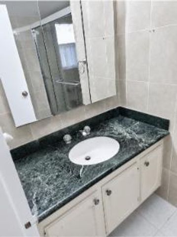 3524 Via Poinciana Apt 104, Lake Worth, FL 33467