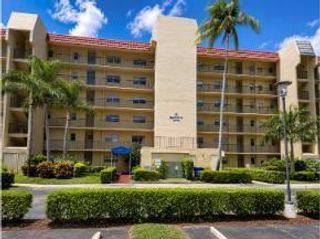 3524 Via Poinciana Apt 104, Lake Worth, FL 33467