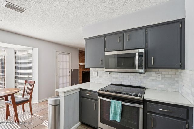 822 ASHWOOD Court, Orange Park, FL 32065