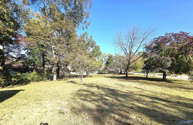 6113 Rickwood Drive NW, Huntsville, AL 35810