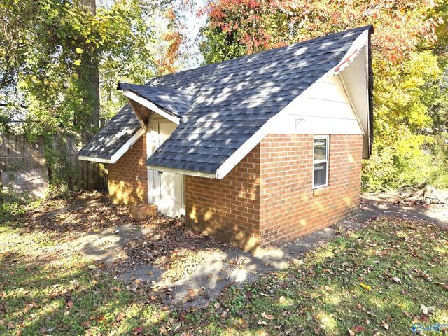 6113 Rickwood Drive NW, Huntsville, AL 35810