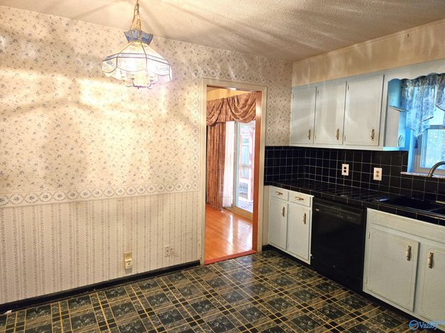 6113 Rickwood Drive NW, Huntsville, AL 35810