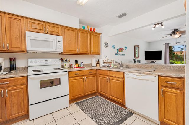 175 YORKTOWNE DRIVE UT11, Daytona Beach, FL 32119