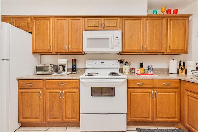 175 YORKTOWNE DRIVE UT11, Daytona Beach, FL 32119