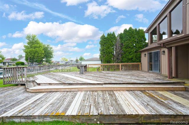 7774 Colony Drive, Clay, MI 48001