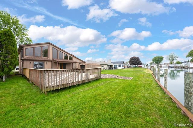 7774 Colony Drive, Clay, MI 48001