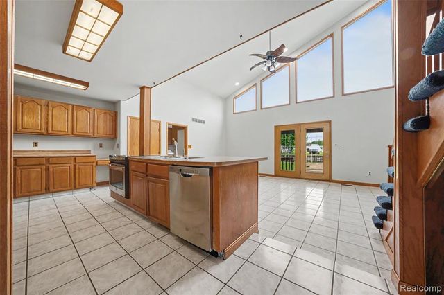 7774 Colony Drive, Clay, MI 48001