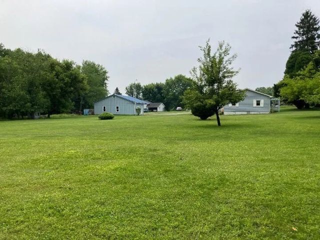 216 Bryson Mill Rd, South New Castle Boro, PA 16102