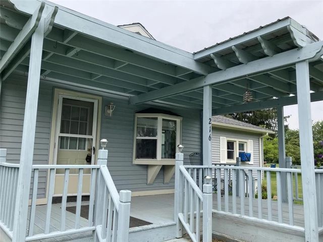 216 Bryson Mill Rd, South New Castle Boro, PA 16102
