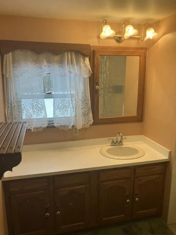 216 Bryson Mill Rd, South New Castle Boro, PA 16102