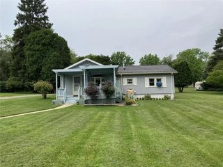 216 Bryson Mill Rd, South New Castle Boro, PA 16102