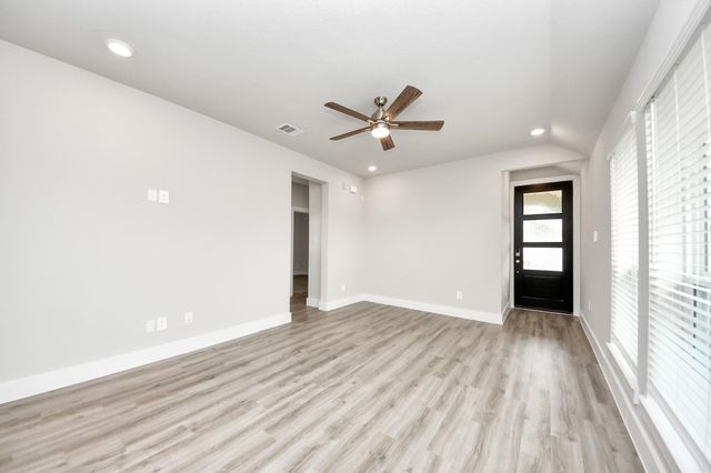 239 Bay Laurel Drive, Alvin, TX 77511