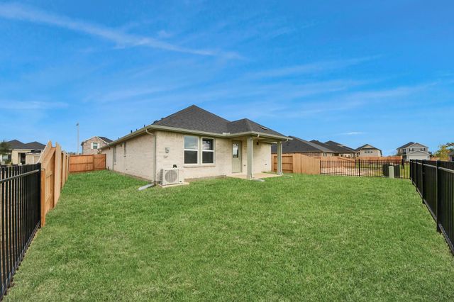 239 Bay Laurel Drive, Alvin, TX 77511