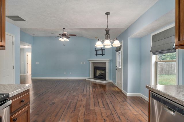 5247 S Morning Glory Lane, Battlefield, MO 65619