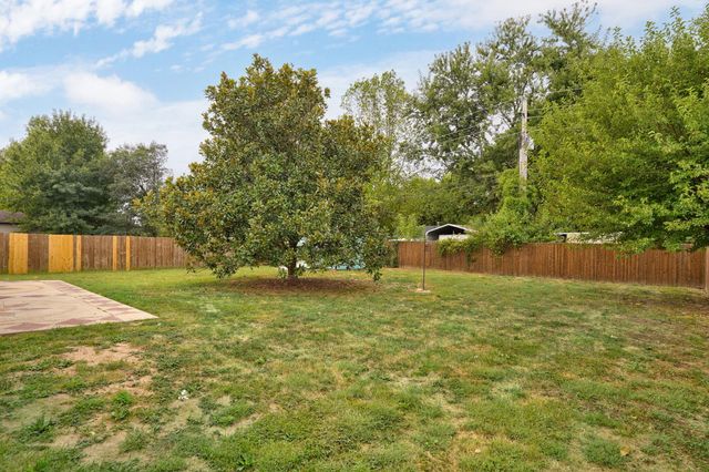 5247 S Morning Glory Lane, Battlefield, MO 65619