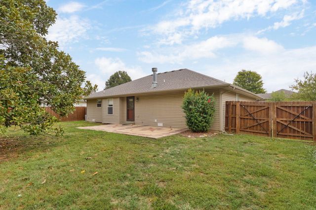 5247 S Morning Glory Lane, Battlefield, MO 65619