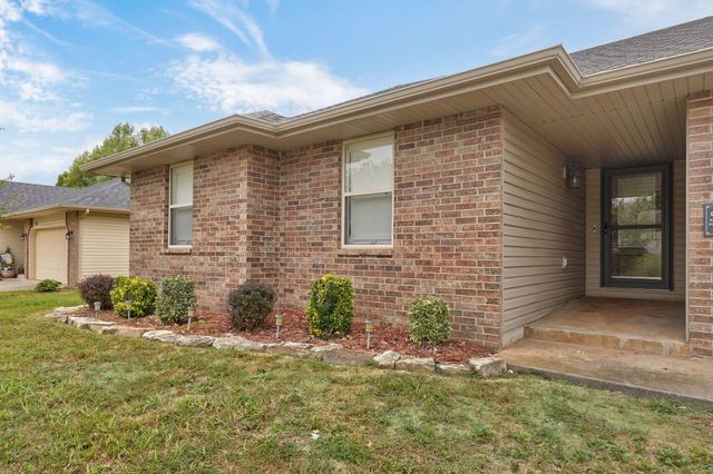 5247 S Morning Glory Lane, Battlefield, MO 65619