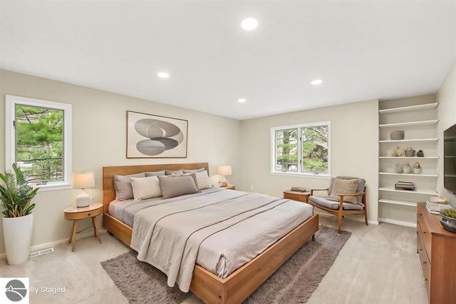 3854 Village Circle, Traverse City, MI 49686