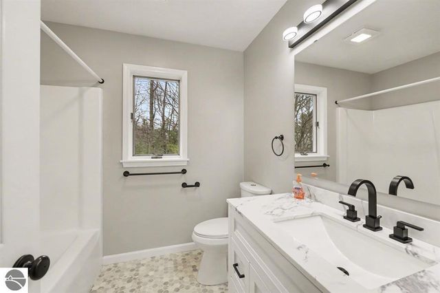 3854 Village Circle, Traverse City, MI 49686