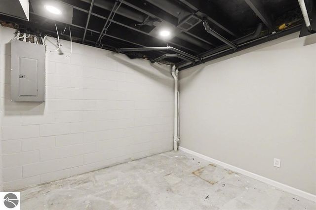 3854 Village Circle, Traverse City, MI 49686