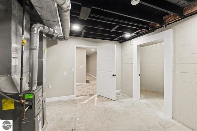 3854 Village Circle, Traverse City, MI 49686