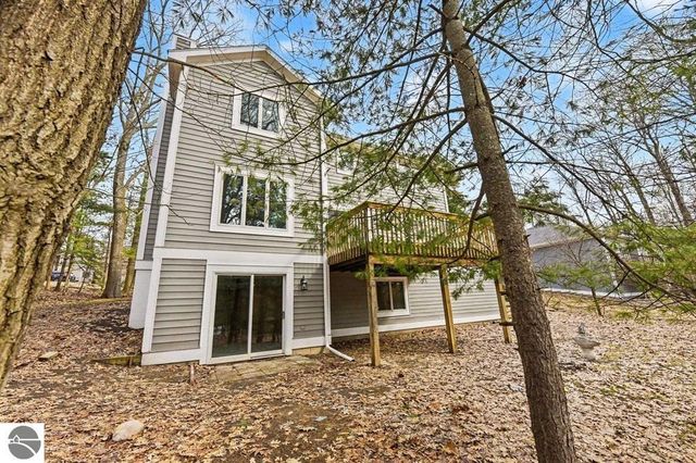 3854 Village Circle, Traverse City, MI 49686