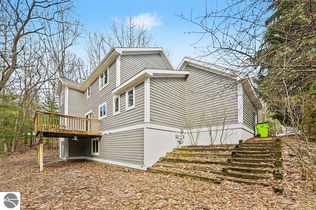 3854 Village Circle, Traverse City, MI 49686