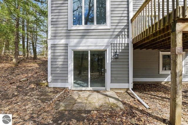 3854 Village Circle, Traverse City, MI 49686