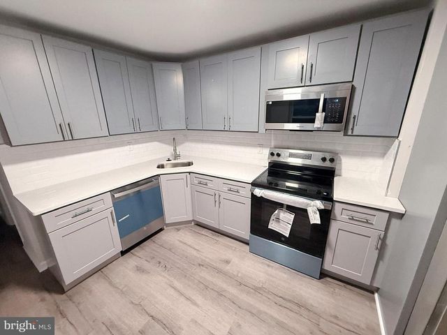 738 N 38TH ST, Philadelphia, PA 19104