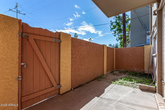 357 E THOMAS Road A111, Phoenix, AZ 85012