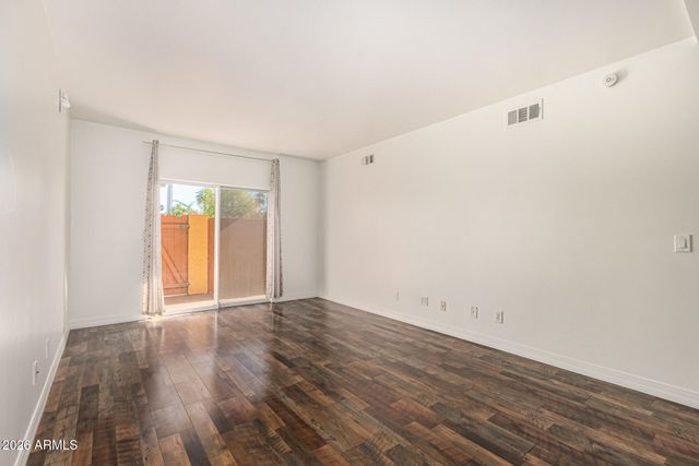 357 E THOMAS Road A111, Phoenix, AZ 85012