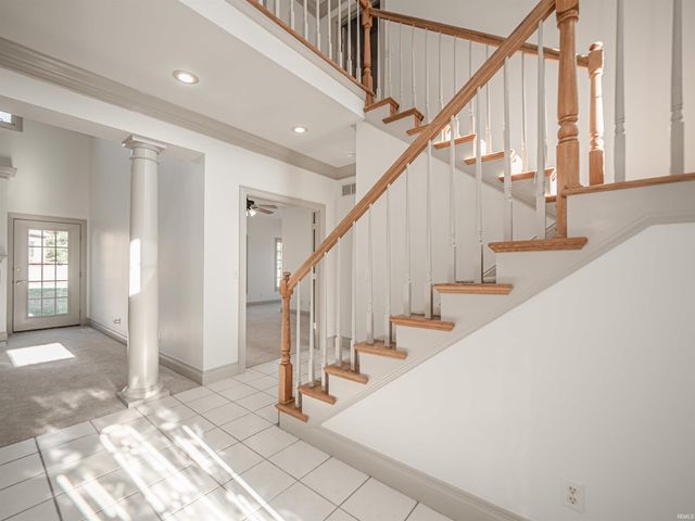 2444 Crosswalk Lane, Newburgh, IN 47630