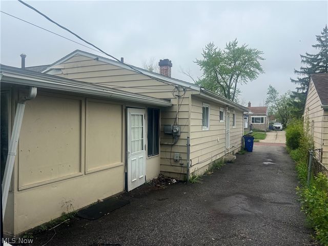 4433 E 158th Street, Cleveland, OH 44128