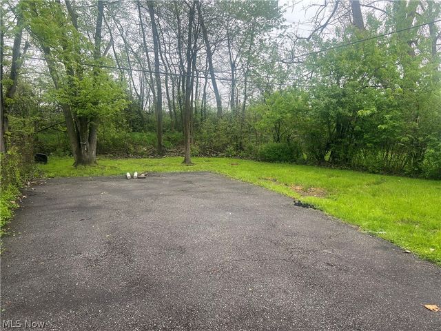 4433 E 158th Street, Cleveland, OH 44128