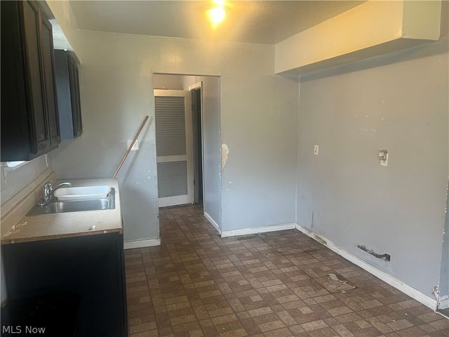 4433 E 158th Street, Cleveland, OH 44128