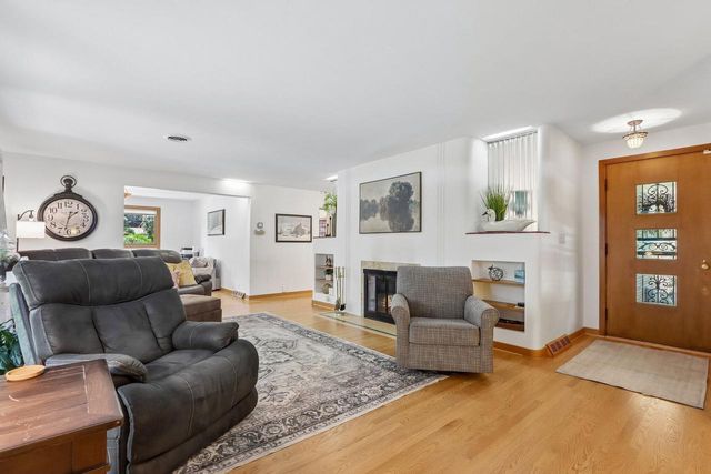 3358 Taylor AVENUE, Elmwood Park, WI 53405