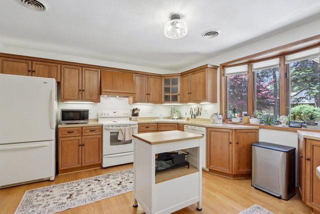 3358 Taylor AVENUE, Elmwood Park, WI 53405